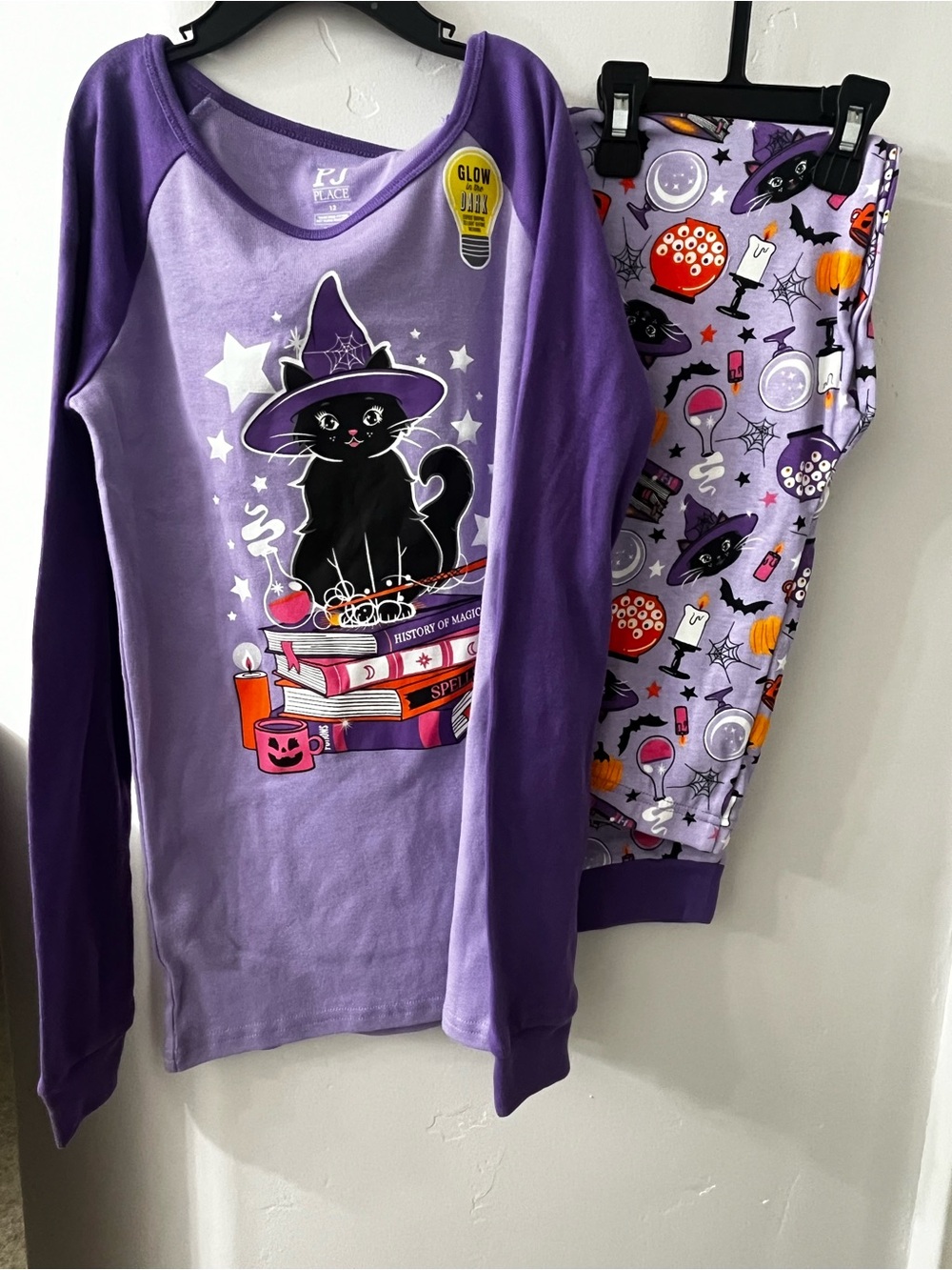 PJ Place Glow in the Dark Halloween Black Cat Witch Pajama Set Girls 12